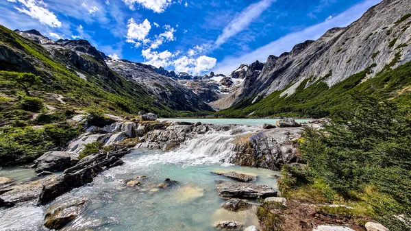 Laguna Esmeralda de color verde esmeralda